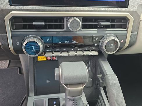 New 2026 Toyota Tacoma Limited AWD/4WD image 23