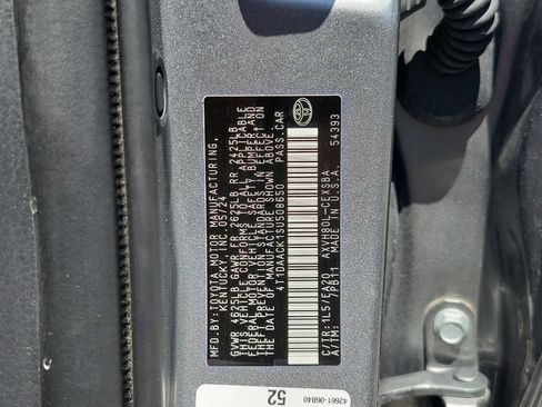 Used 2025 Toyota Camry SE FWD image 34