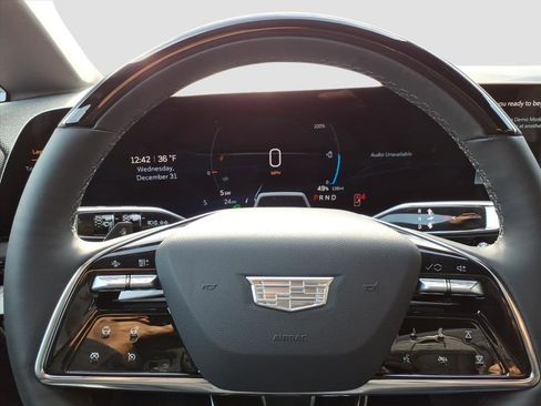 New 2026 Cadillac Optiq Luxury 1 image 14