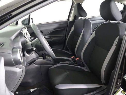Used 2025 Nissan Versa S FWD image 24