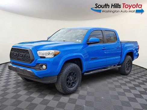 Used 2021 Toyota Tacoma SR5 AWD/4WD image 3