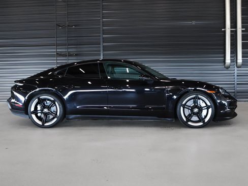 Certified 2021 Porsche Taycan RWD image 11
