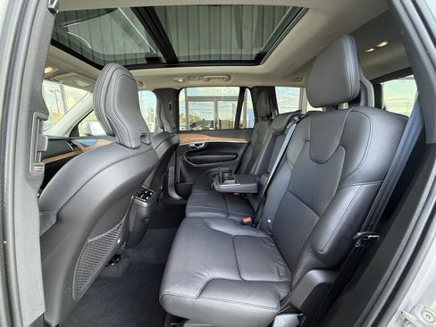 Used 2024 Volvo XC90 B6 Plus image 45