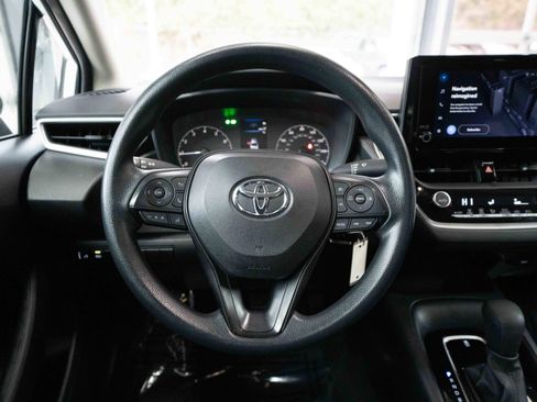 Used 2023 Toyota Corolla LE image 21