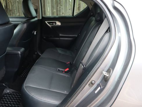 Used 2012 Lexus CT 200h Premium w/ Leather Pkg FWD image 20