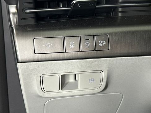 Used 2026 Hyundai Kona SE image 19