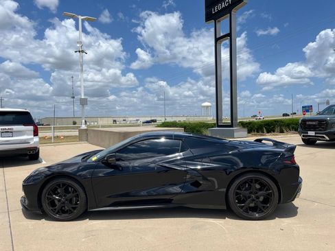 Used 2022 Chevrolet Corvette Stingray Preferred Conv w/ Z51 Performance Package RWD image 3