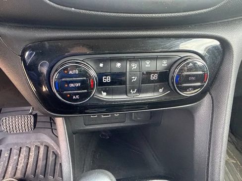 Used 2021 Buick Encore GX Select FWD image 21