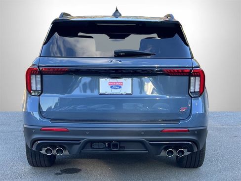 New 2026 Ford Explorer ST image 28