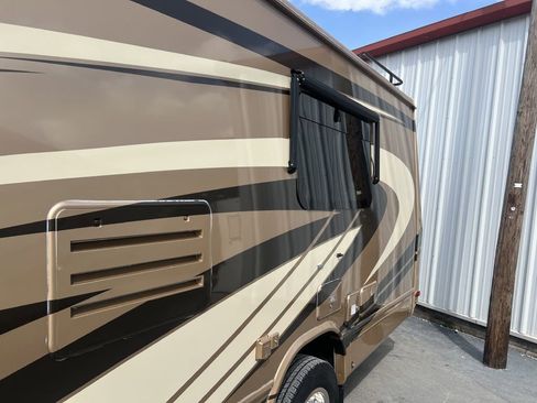 Used 2017 Ford E-450 and Econoline 450 Super Duty w/ Motorhome Prep Package RWD image 45