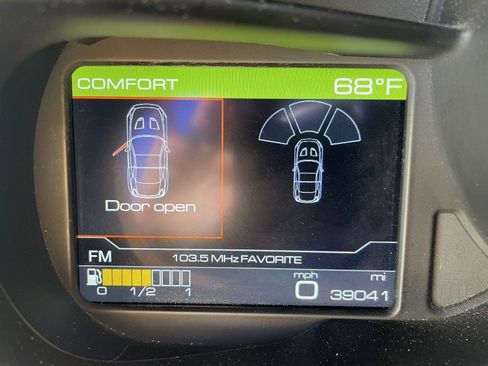 Used 2017 Ferrari California T image 18