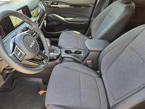New 2026 Kia Seltos S image 9