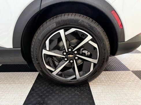 New 2026 Chevrolet Equinox EV LT image 10