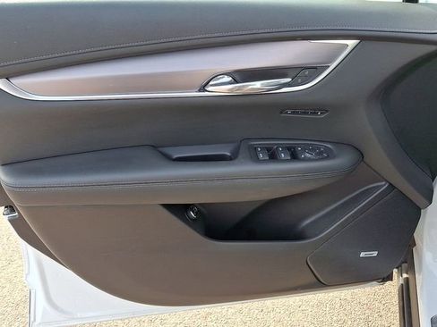 Certified 2023 Cadillac XT6 Luxury image 9