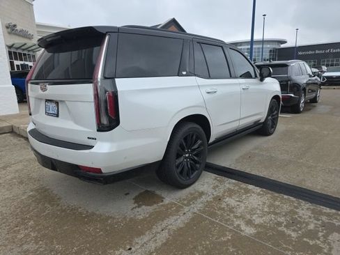 Used 2021 Cadillac Escalade Sport w/ Driver Assist Tech Package AWD/4WD image 6