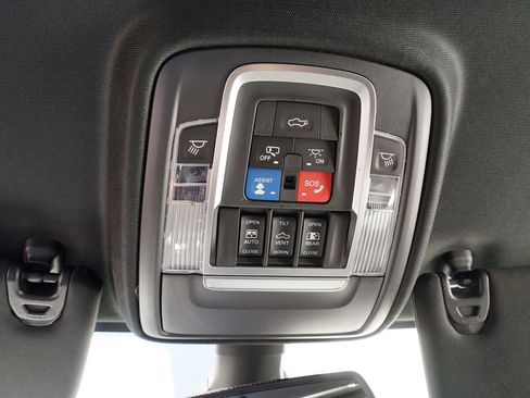 Used 2019 RAM 3500 Laramie image 40