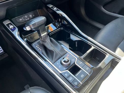 Used 2024 Kia Sorento SX image 29