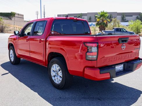 Used 2022 Nissan Frontier SV image 6