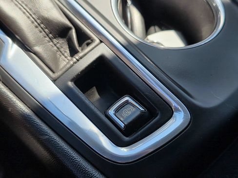 Used 2019 Chevrolet Equinox LT AWD/4WD image 46