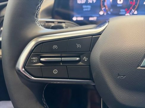 New 2026 Chevrolet Traverse LT w/ Midnight/Sport Edition AWD/4WD image 17