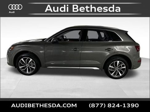 Used 2023 Audi Q5 2.0T Premium w/ Convenience Package image 4
