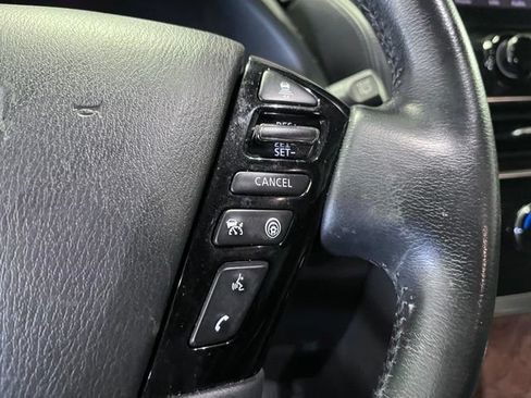 Used 2022 Nissan Armada SL RWD image 25