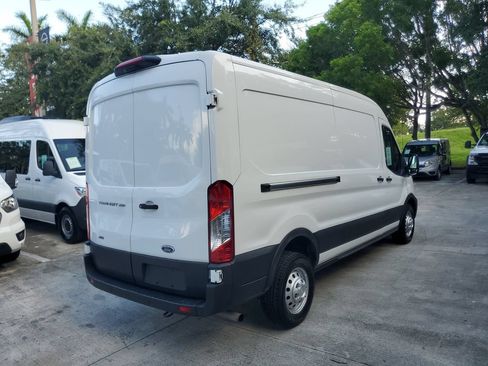 Used 2023 Ford Transit 250 Medium Roof AWD w/ Load Area Protection Package image 6