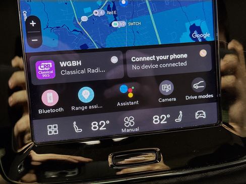 Used 2023 Volvo C40 P8 Recharge Plus image 16