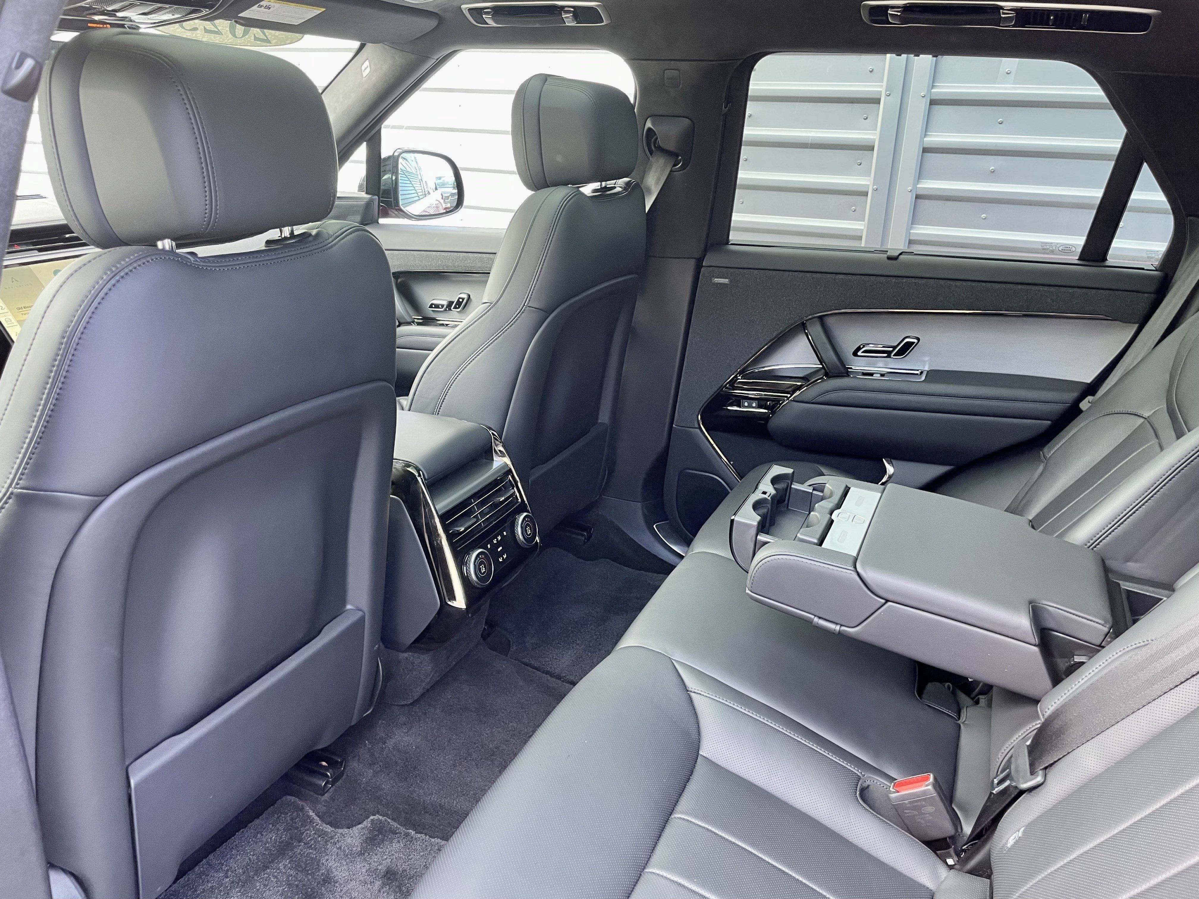 Used 2025 Land Rover Range Rover Sport Autobiography AWD/4WD image 30