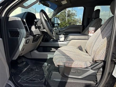 Used 2020 Ford F250 XLT w/ XLT Premium Package AWD/4WD image 4