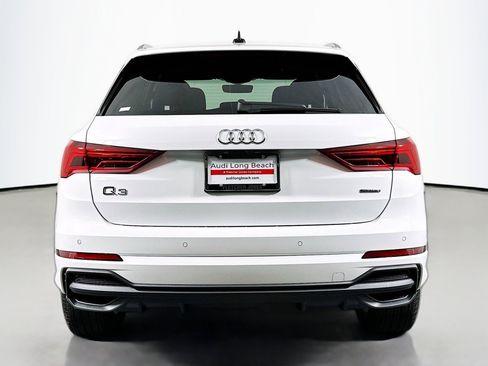 Used 2025 Audi Q3 2.0T Premium w/ Convenience Package image 3