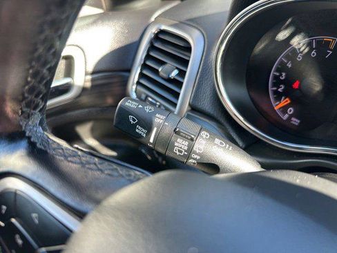 Certified 2021 Jeep Grand Cherokee Laredo X image 23