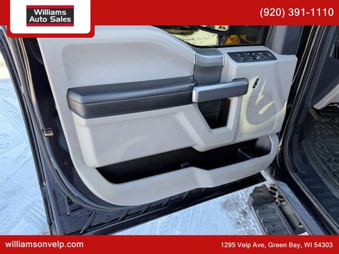 Used 2022 Ford F350 XLT w/ Black Appearance Package image 10