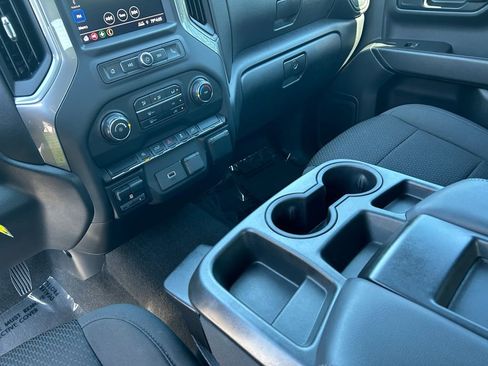 Used 2020 Chevrolet Silverado 1500 Custom w/ Custom 2.7L Value Package AWD/4WD image 18