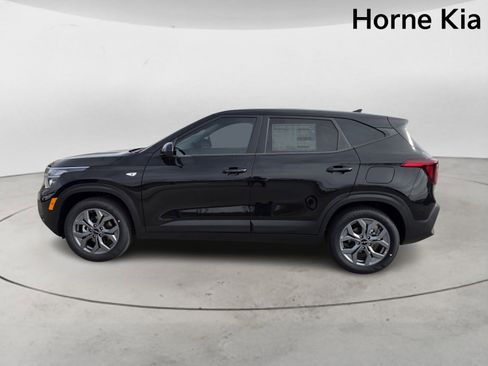 New 2026 Kia Seltos LX image 7