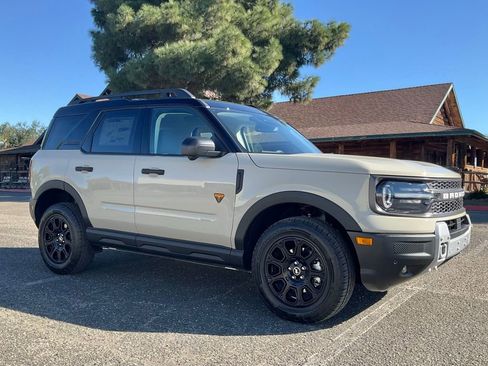 New 2025 Ford Bronco Sport Badlands image 70