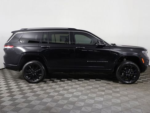 Used 2021 Jeep Grand Cherokee L Overland w/ Advanced Protech Group III image 22
