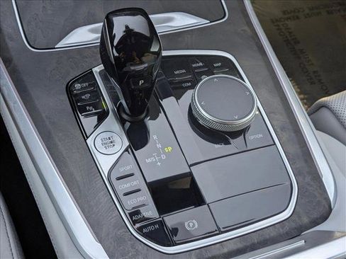 Used 2023 BMW X5 sDrive40i w/ Premium Package image 14