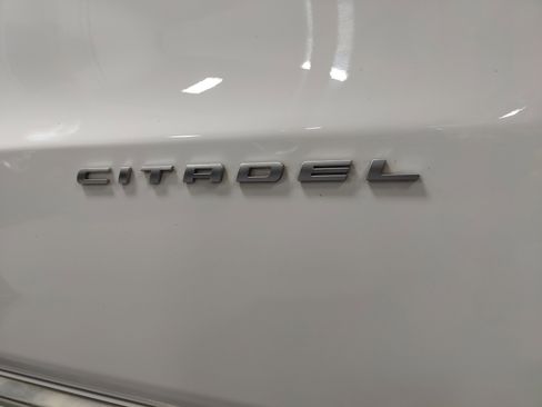 Used 2024 Dodge Durango Citadel image 4