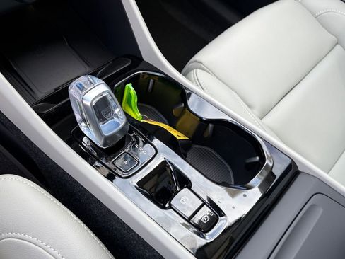 New 2026 Volvo XC40 B5 Ultra w/ Climate Package image 15