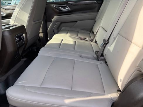 Certified 2022 Chevrolet Suburban LT w/ Luxury Package image 27