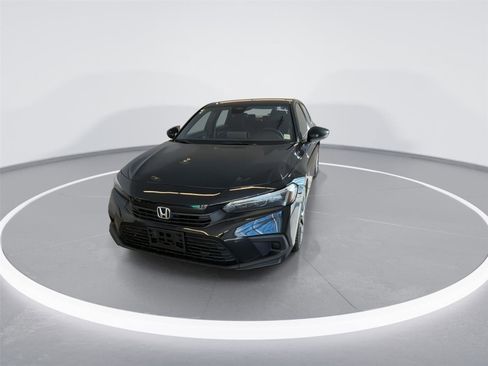 Used 2024 Honda Civic Sport image 3