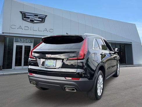 Certified 2023 Cadillac XT4 Luxury w/ Cold Weather Package AWD/4WD image 5