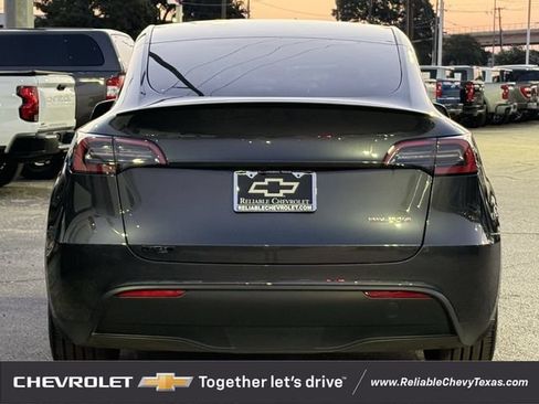 Used 2025 Tesla Model Y Performance AWD/4WD image 9