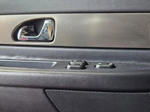 Used 2005 Ford Thunderbird image 6