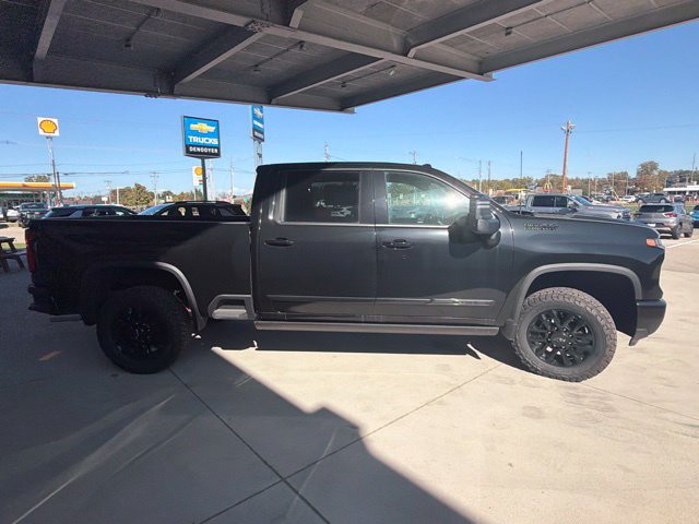 New 2026 Chevrolet Silverado 2500 High Country w/ Midnight Edition AWD/4WD image 4