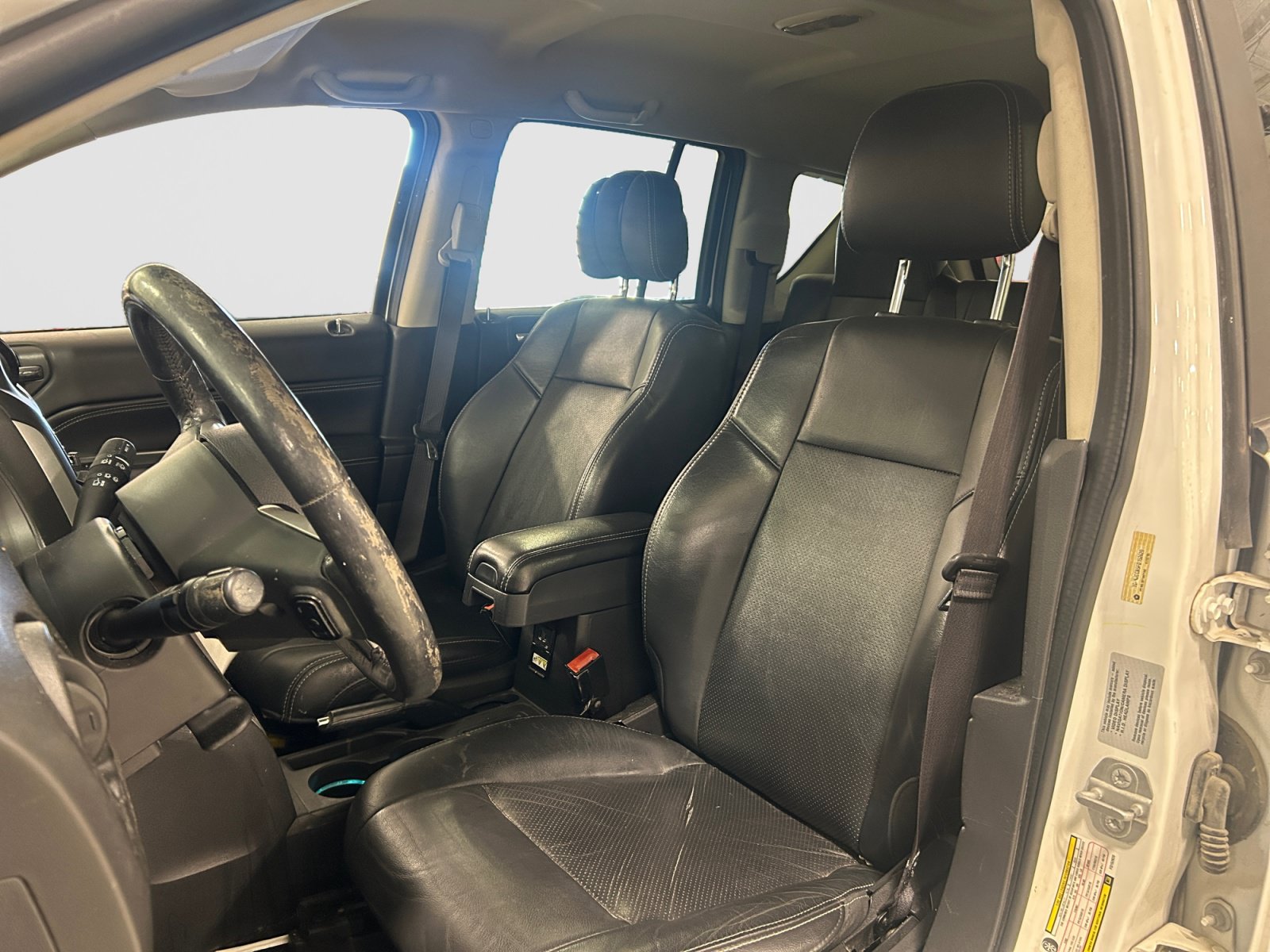 Used 2015 Jeep Compass Limited FWD image 11