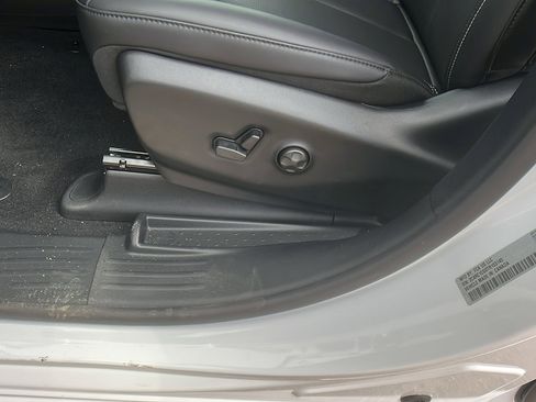 New 2026 Chrysler Voyager LX image 18