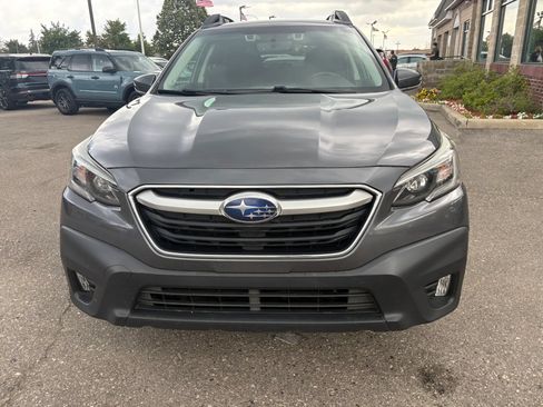 Used 2021 Subaru Outback Premium AWD/4WD image 2