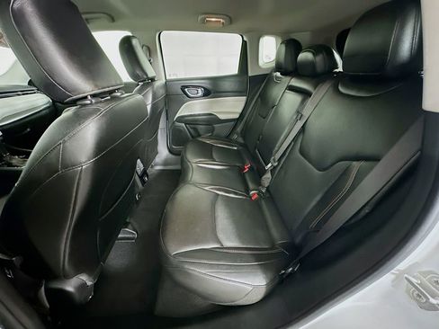 Certified 2022 Jeep Compass Limited image 34